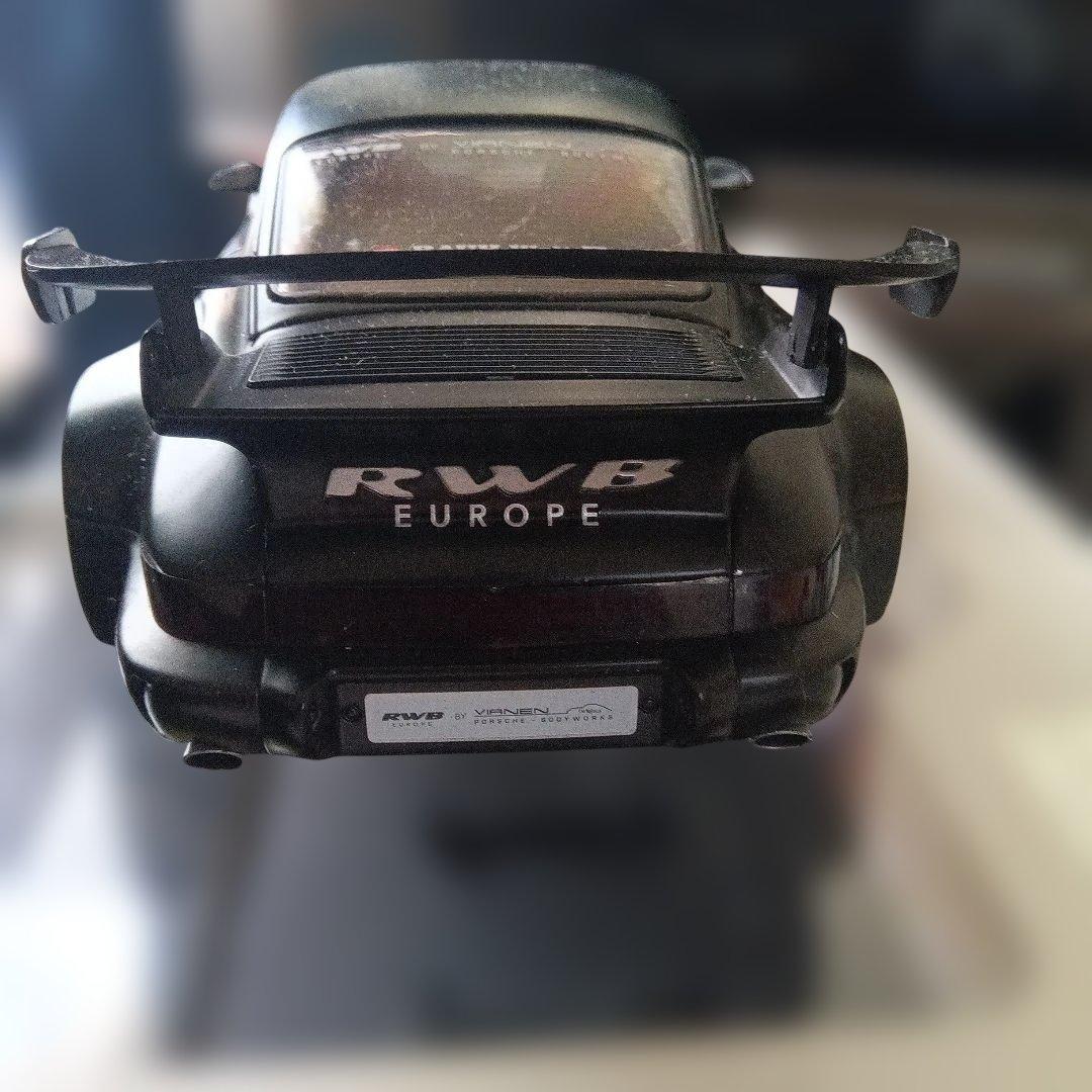 RAUH-Welt Porsche 911 ミニカー 1/18リバティウォーク