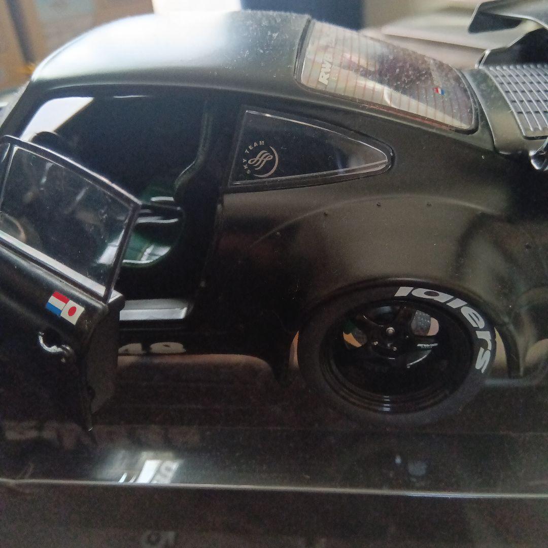 RAUH-Welt Porsche 911 ミニカー 1/18リバティウォーク