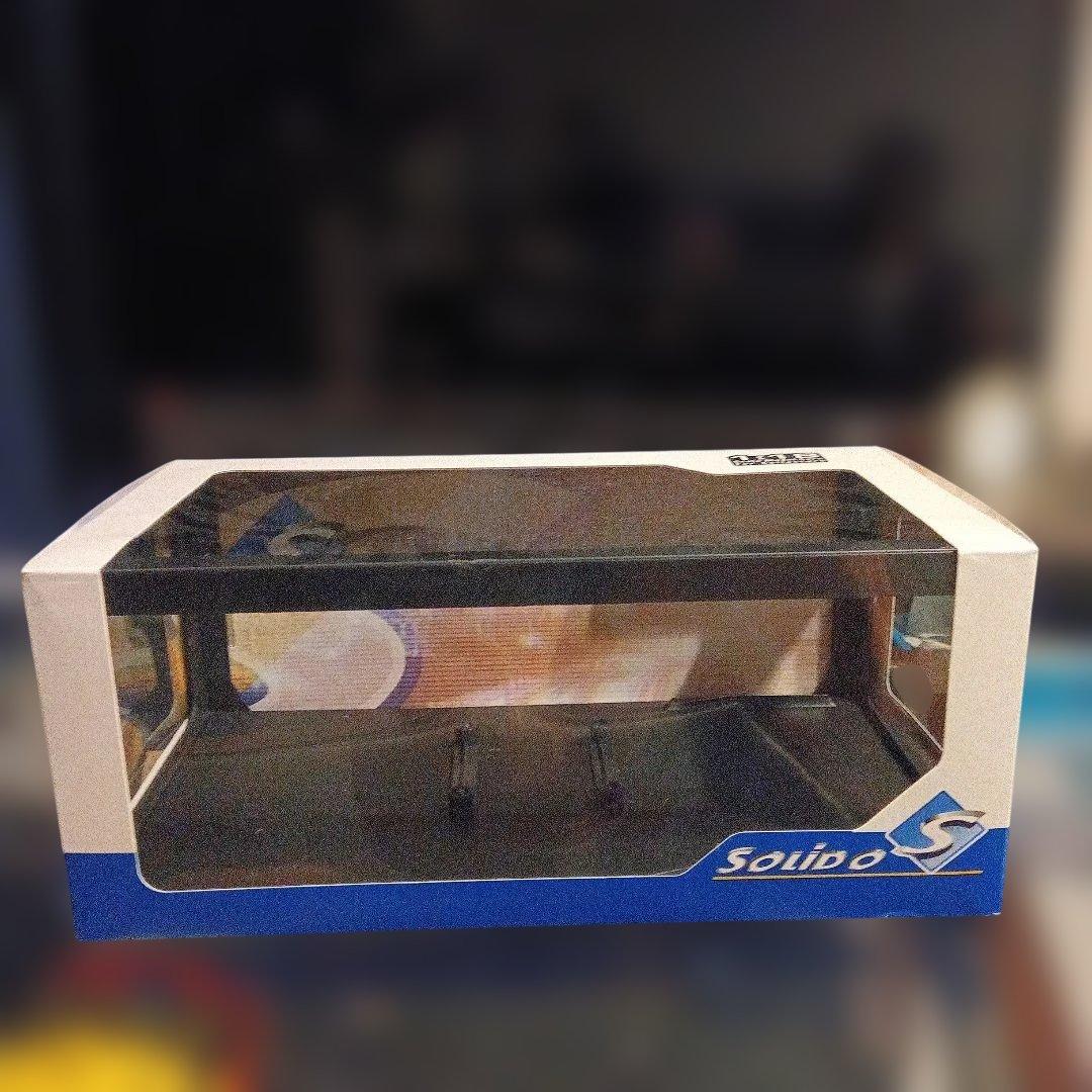 RAUH-Welt Porsche 911 ミニカー 1/18リバティウォーク