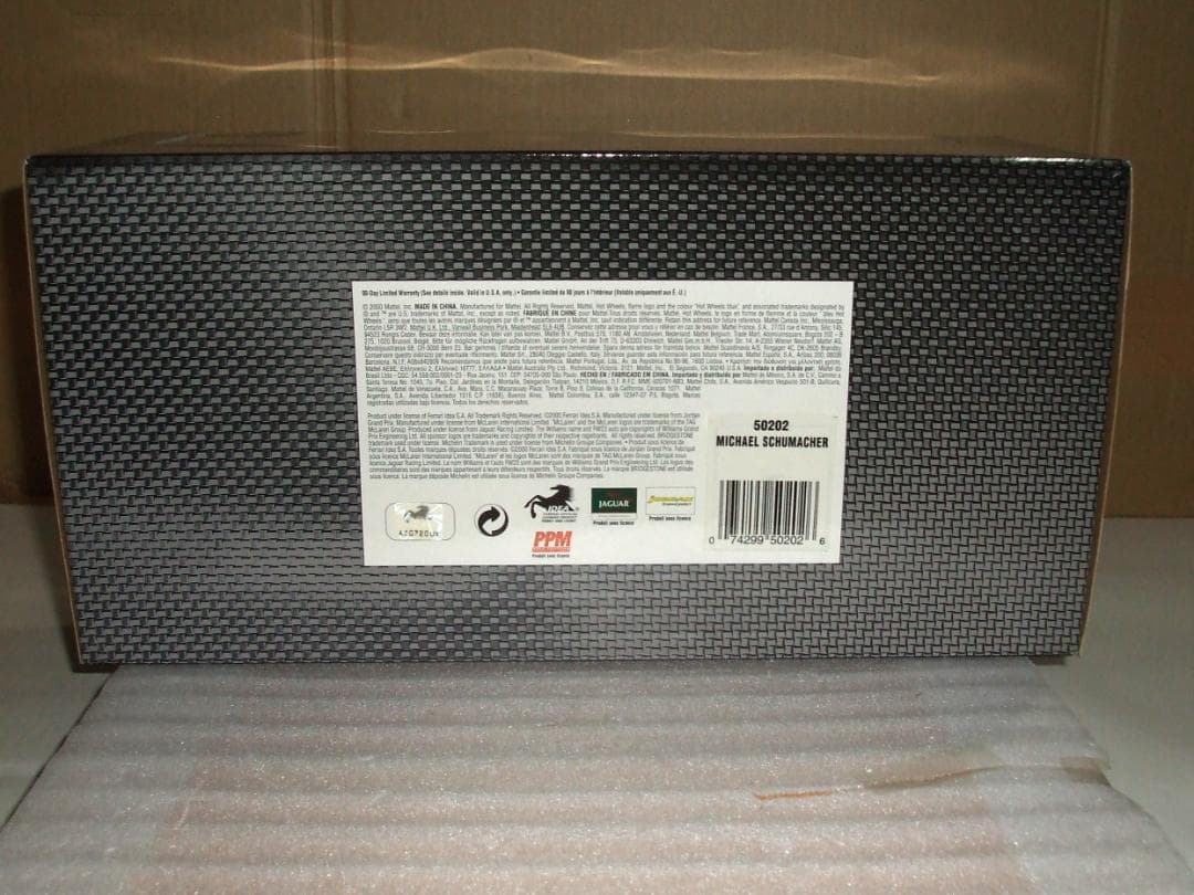 未開封　フェラーリ　F２００１　M・シューマッハ　＃１　マテル　１／１８