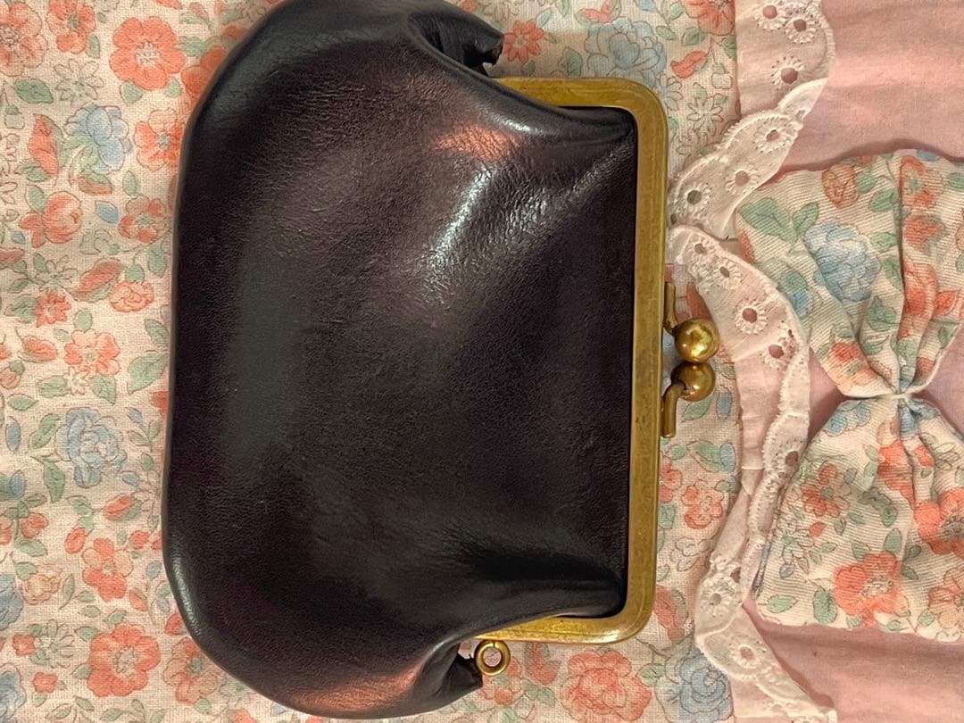 N25 黒のレザーがま口財布