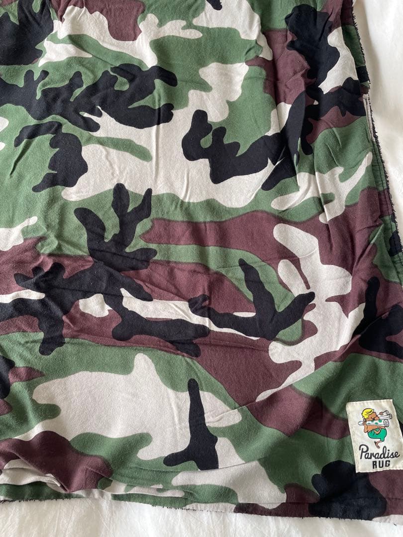 Paradise Rug 迷彩柄ブランケット