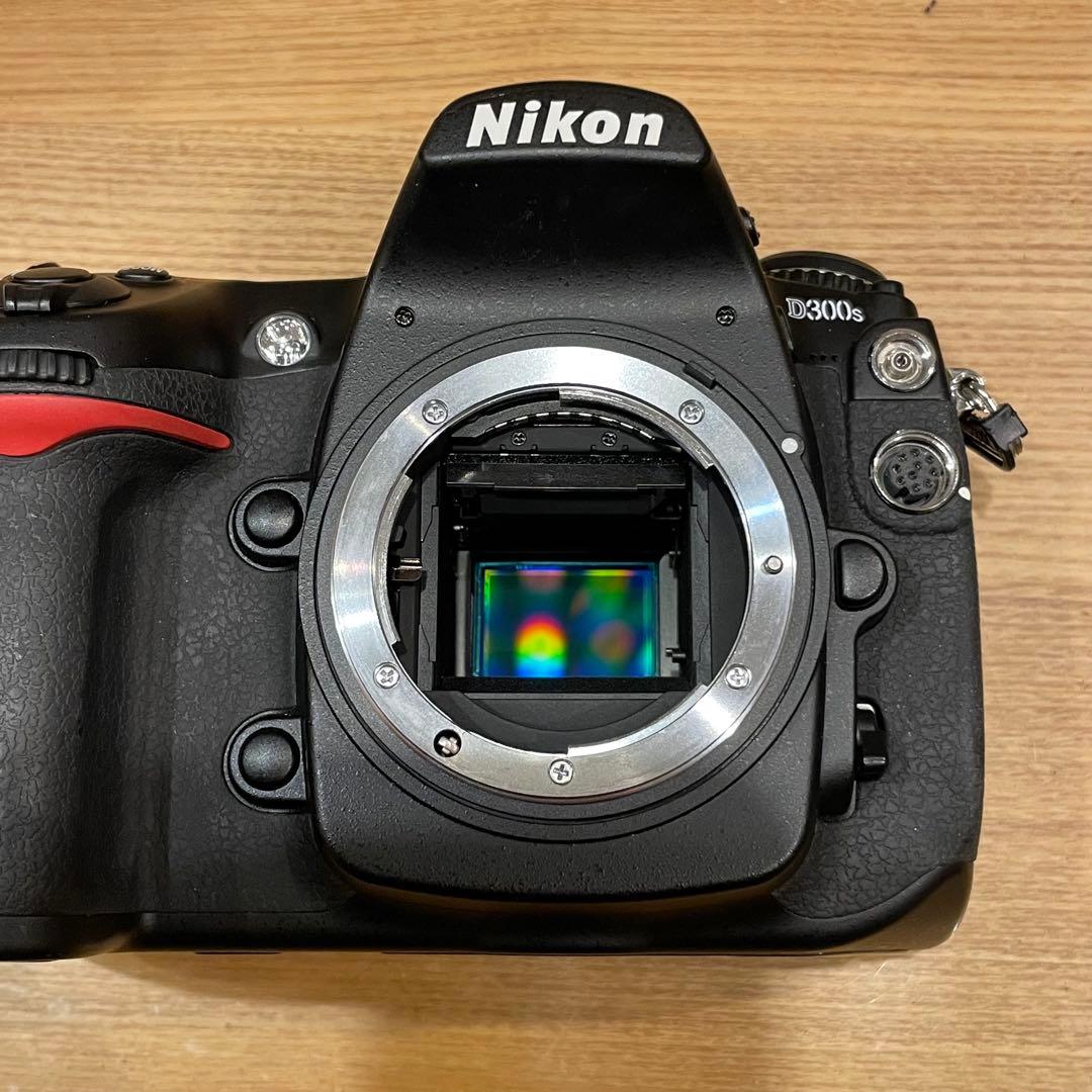 美品　Nikon D300S　AF-S 18-105 3.5-5.6レンズ付き