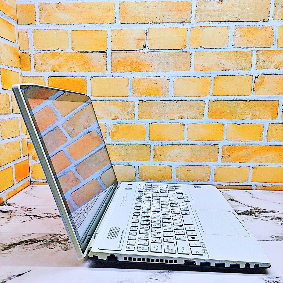 タッチパネルノートパソコン❤️爆速SSD❤️メモリ8G✨高性能i7☘️ハイスぺ