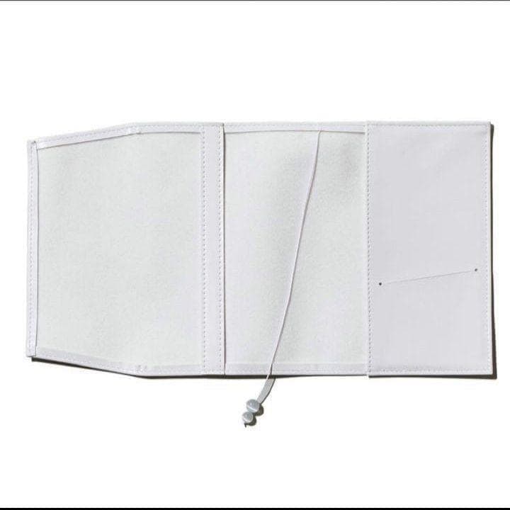 【新品未使用未開封】ミセスグリーンアップル ホワイトラウンジ ブックカバー