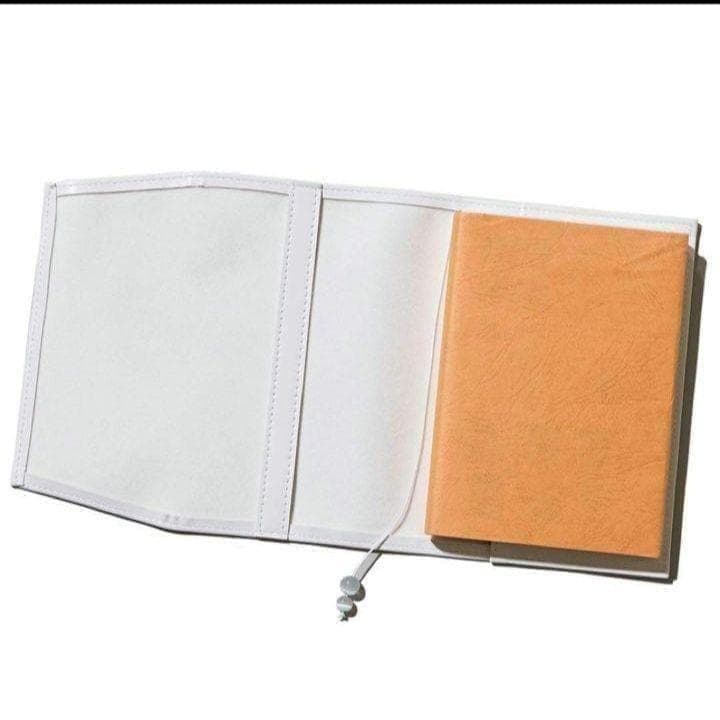 【新品未使用未開封】ミセスグリーンアップル ホワイトラウンジ ブックカバー