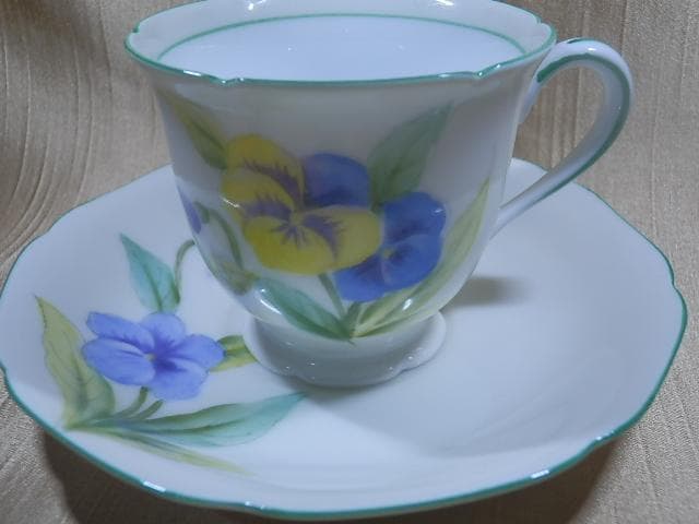 オールドノリタケ　パンジー　デミタス　マルキ　１９1０年代　置き場管理 003