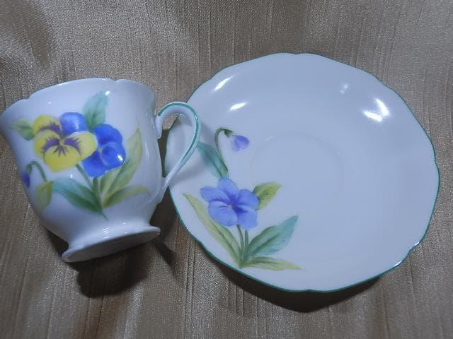 オールドノリタケ　パンジー　デミタス　マルキ　１９1０年代　置き場管理 003
