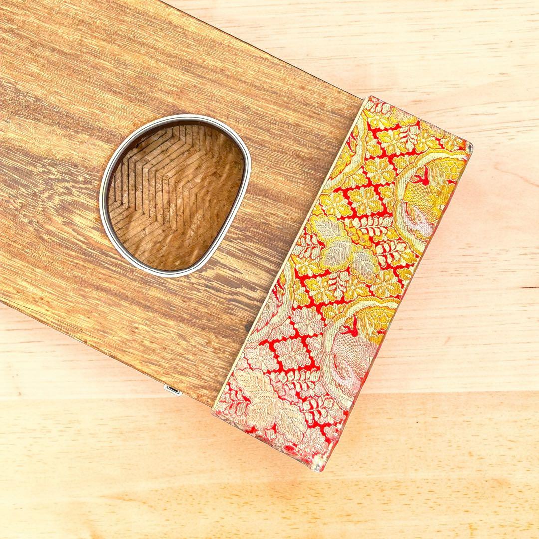 送料無料✨美杢 十三弦琴 綾杉彫り 鶴松図 蒔絵風 和装飾 専用ケース付 琴