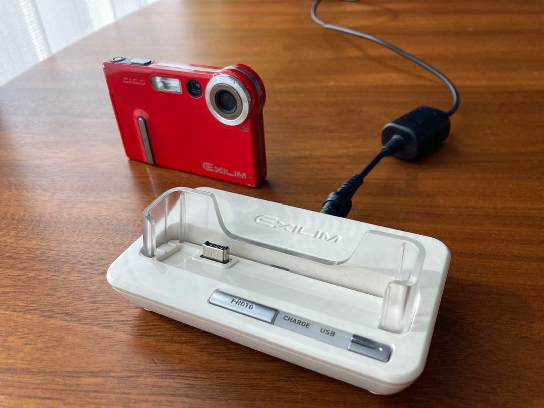 CASIO EXILIM EX-S20 カシオ エクシリム デジタルカメラ 赤