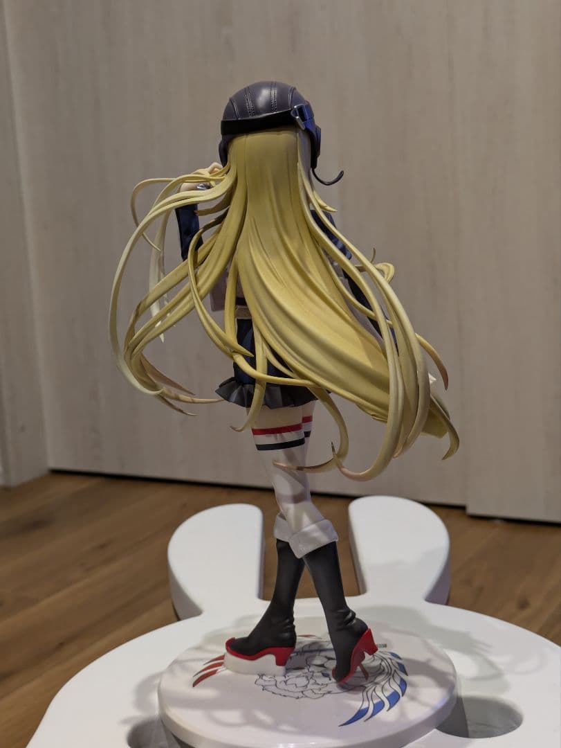 戦翼のシグルドリーヴァ クラウディア・ブラフォード 1/7フィギュア