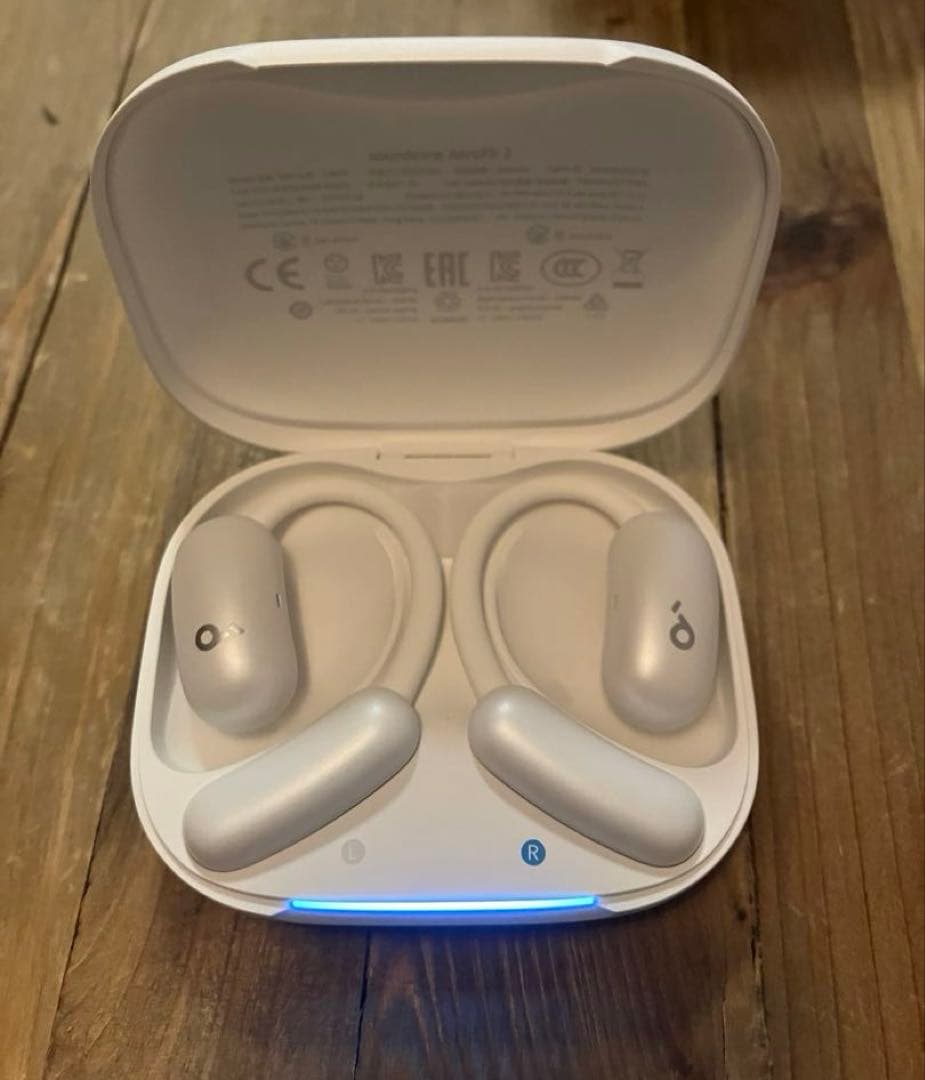 イヤホン Anker Soundcore AeroFit 2
