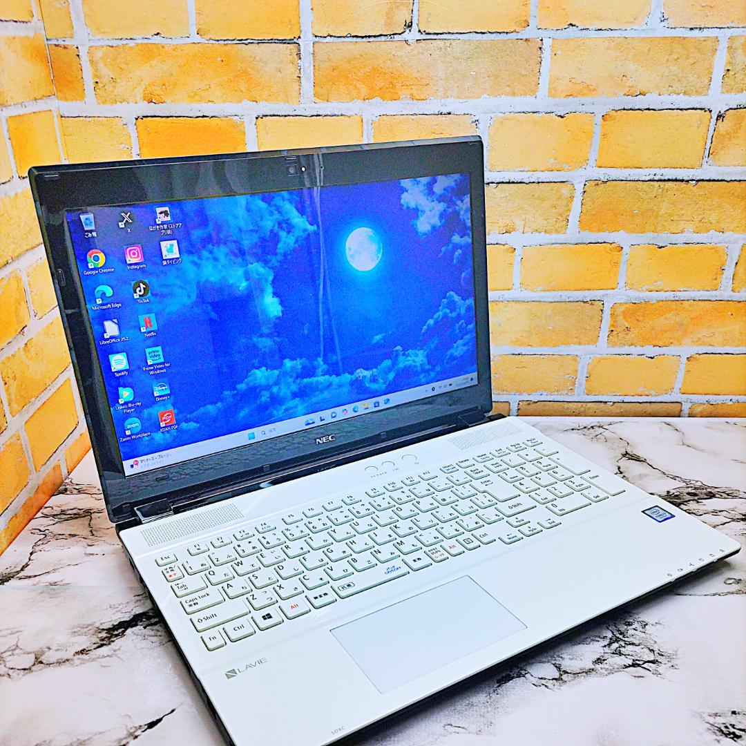 美品☘️Win11ノートパソコン❤️爆速SSD❤️Core-i3・Blu-ray