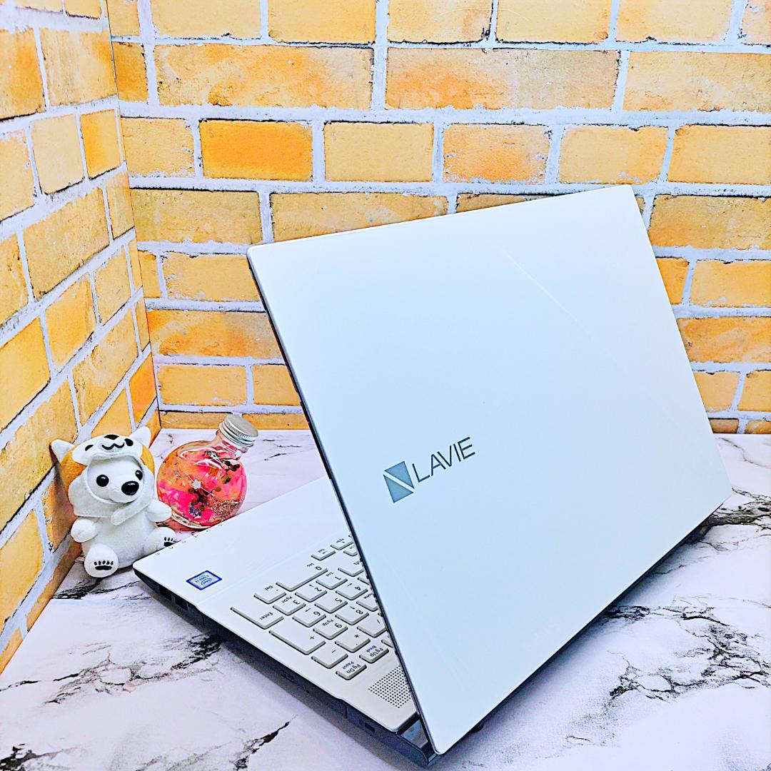 美品☘️Win11ノートパソコン❤️爆速SSD❤️Core-i3・Blu-ray