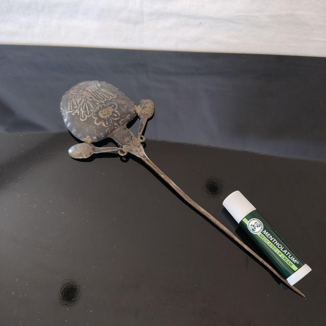 猛禽　真っ黒な銀?地　産地不明　★刻印なし