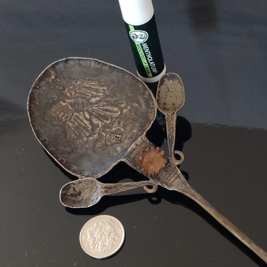 猛禽　真っ黒な銀?地　産地不明　★刻印なし