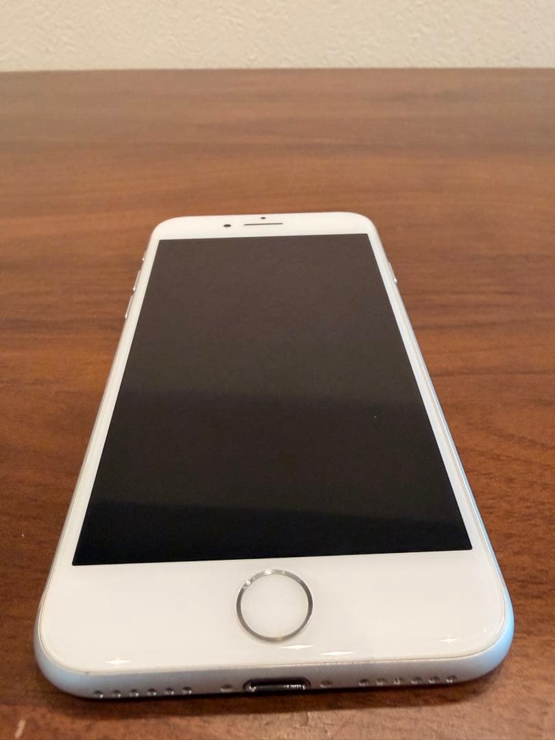 iPhone7 32Gシルバー　本体