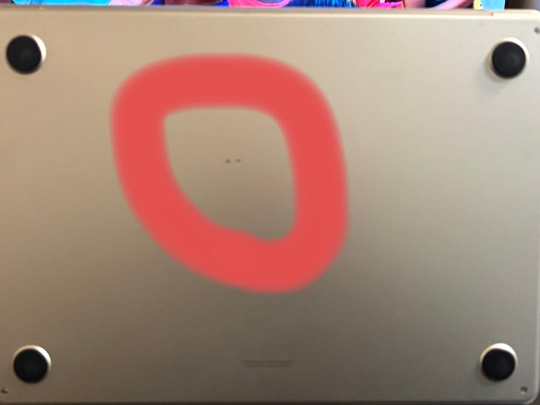 Apple MacBook M2 8G 256ギガ　スターライト