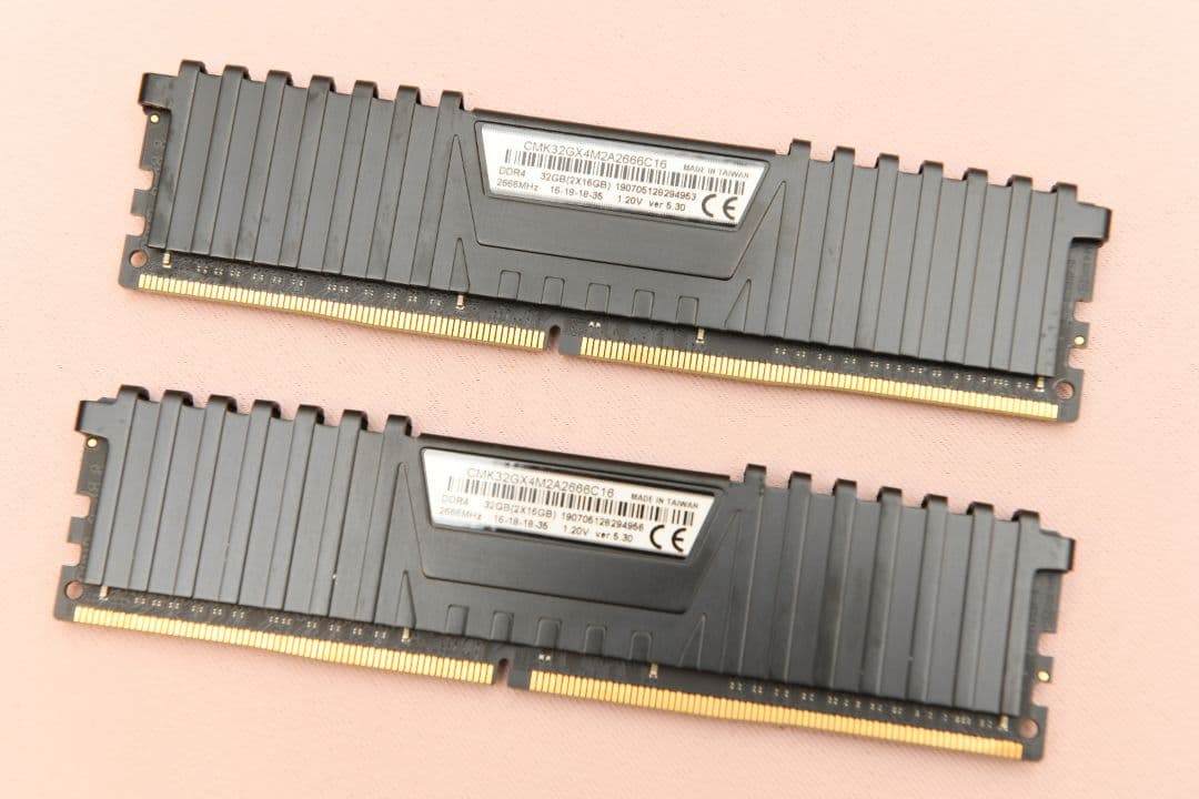 メモリー Corsair Vengeance LPX 32GB (16GBx2) DDR4