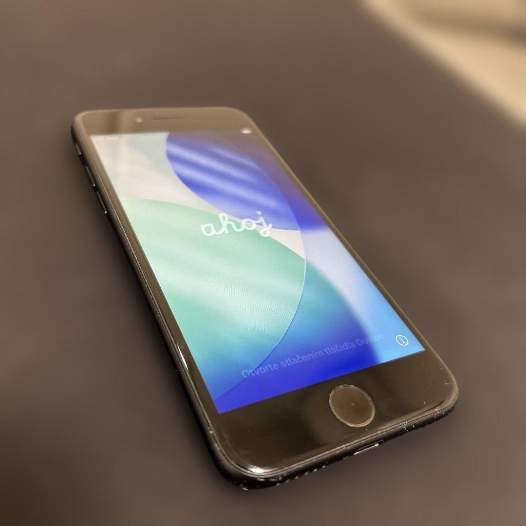 S*）様 iPhoneSE2 128GB ブラック 中古