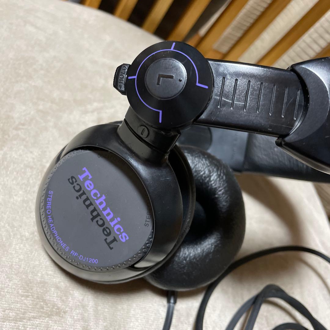 Technics ヘッドフォン RP-DJ1200。