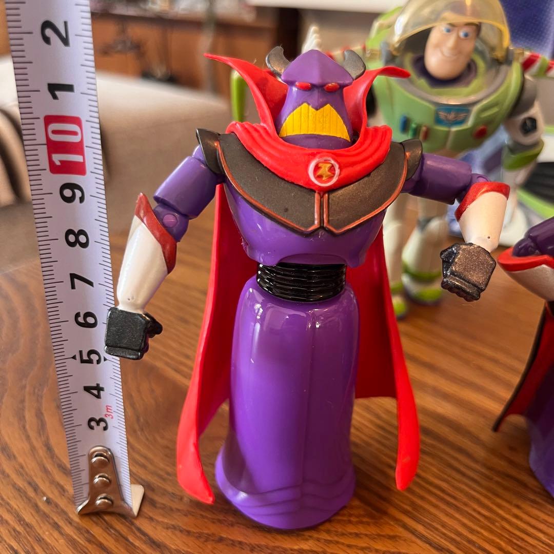 トイストーリー　サーモスランチボックスウッディ　ザークフィギュアセット