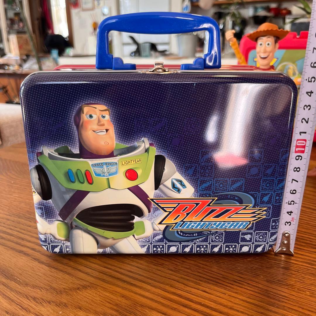 トイストーリー　サーモスランチボックスウッディ　ザークフィギュアセット