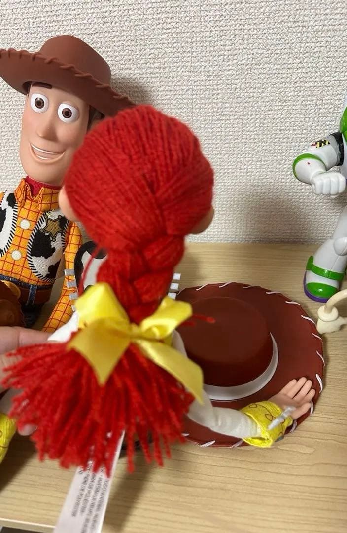 トイストーリー トーキングフィギュア お喋り ウッディ　ジェシー ブルズアイ