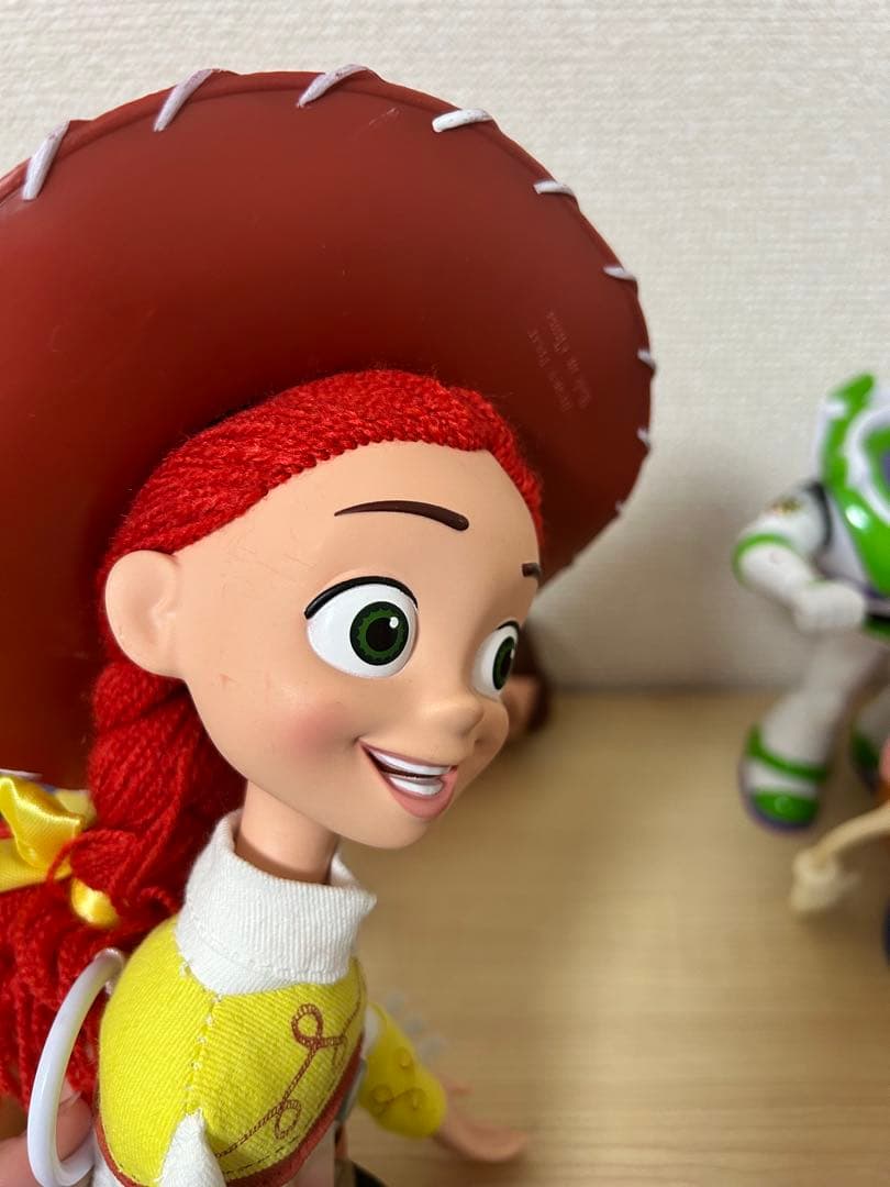 トイストーリー トーキングフィギュア お喋り ウッディ　ジェシー ブルズアイ