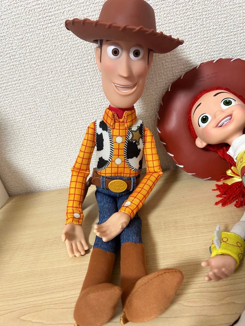 トイストーリー トーキングフィギュア お喋り ウッディ　ジェシー ブルズアイ