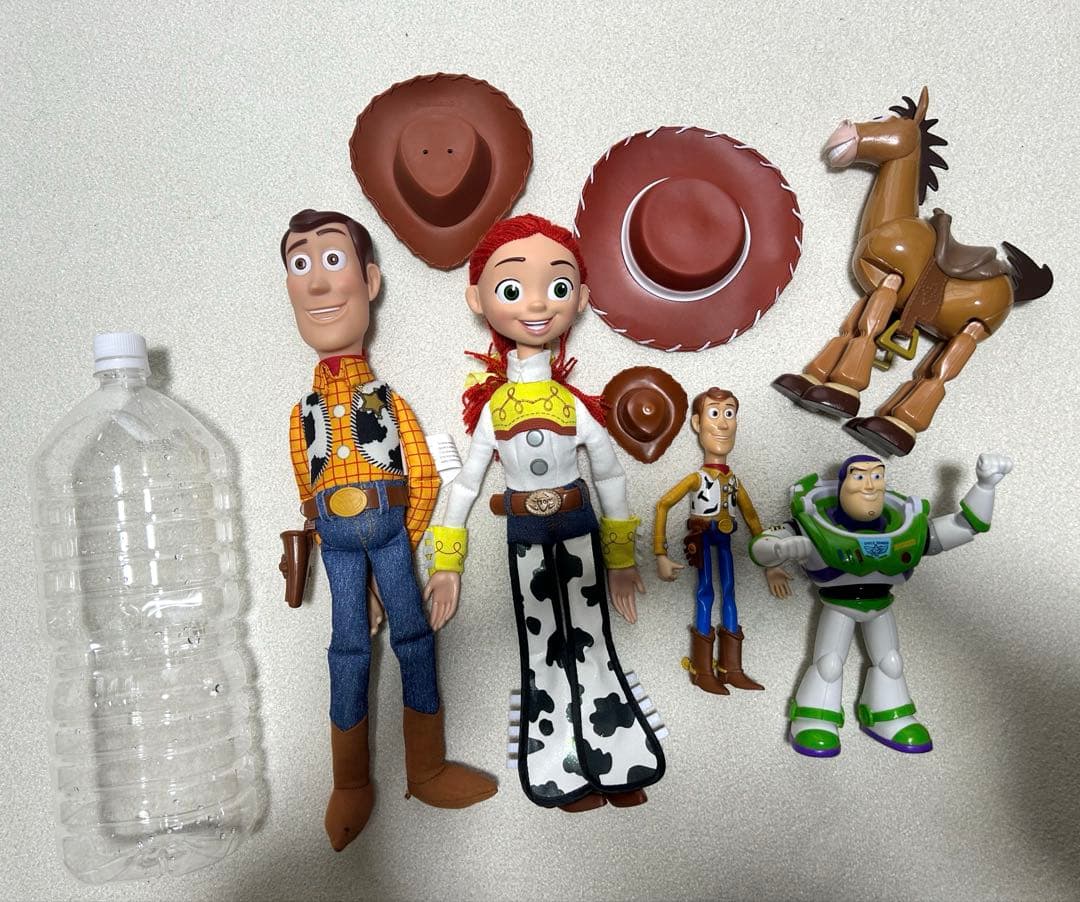 トイストーリー トーキングフィギュア お喋り ウッディ　ジェシー ブルズアイ