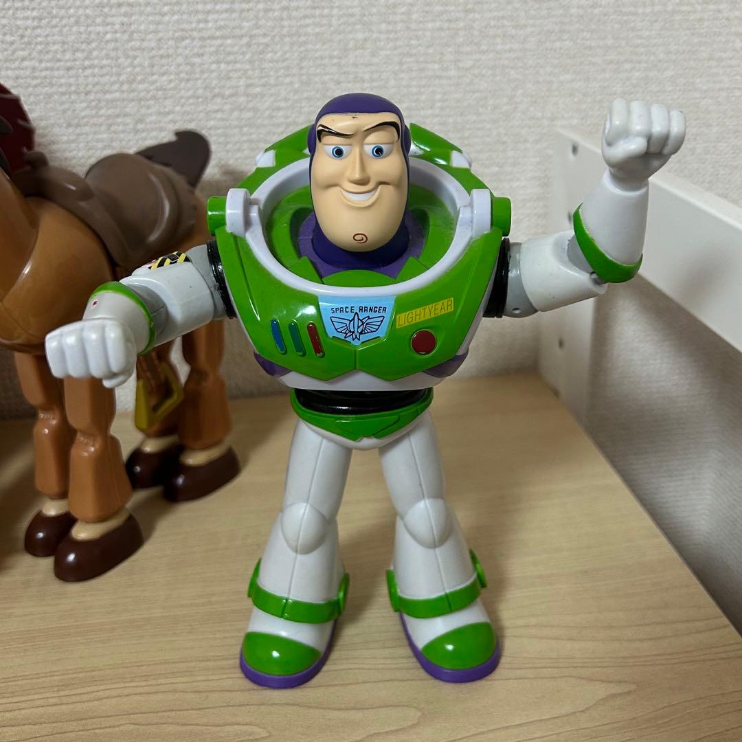 トイストーリー トーキングフィギュア お喋り ウッディ　ジェシー ブルズアイ