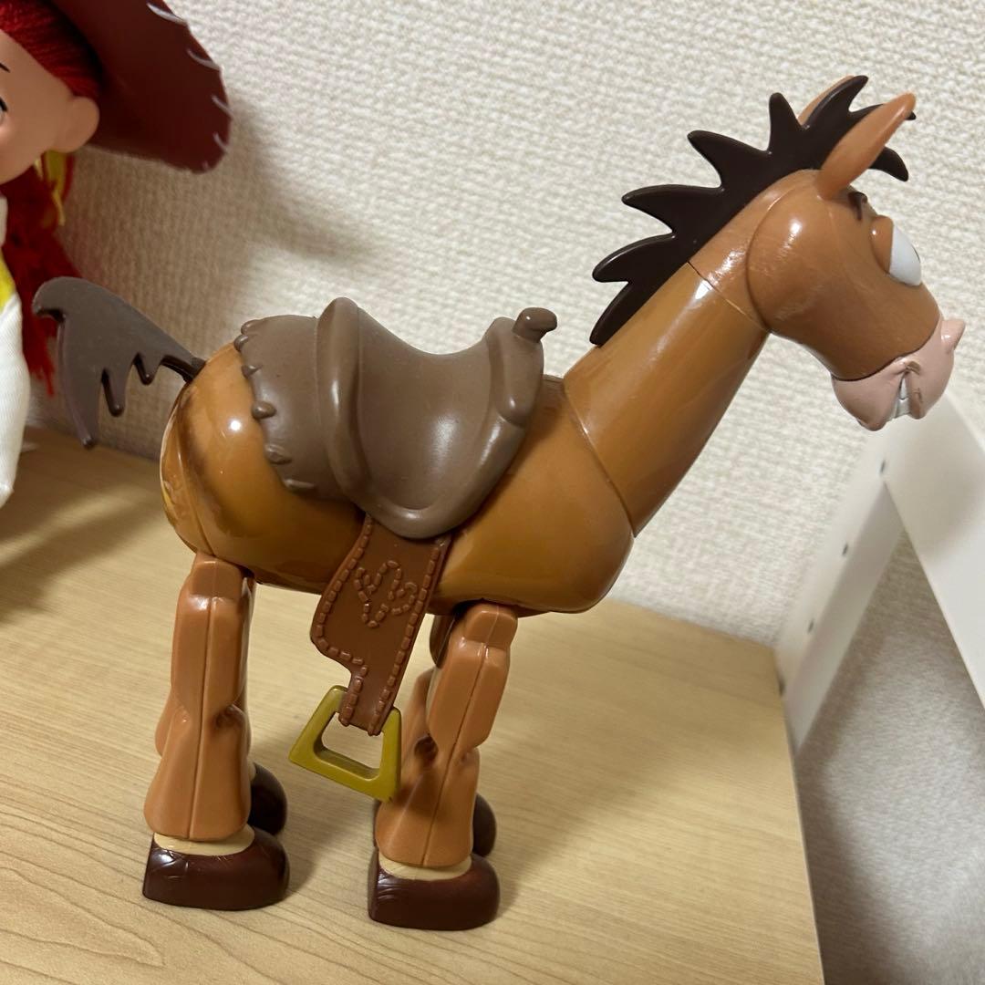 トイストーリー トーキングフィギュア お喋り ウッディ　ジェシー ブルズアイ