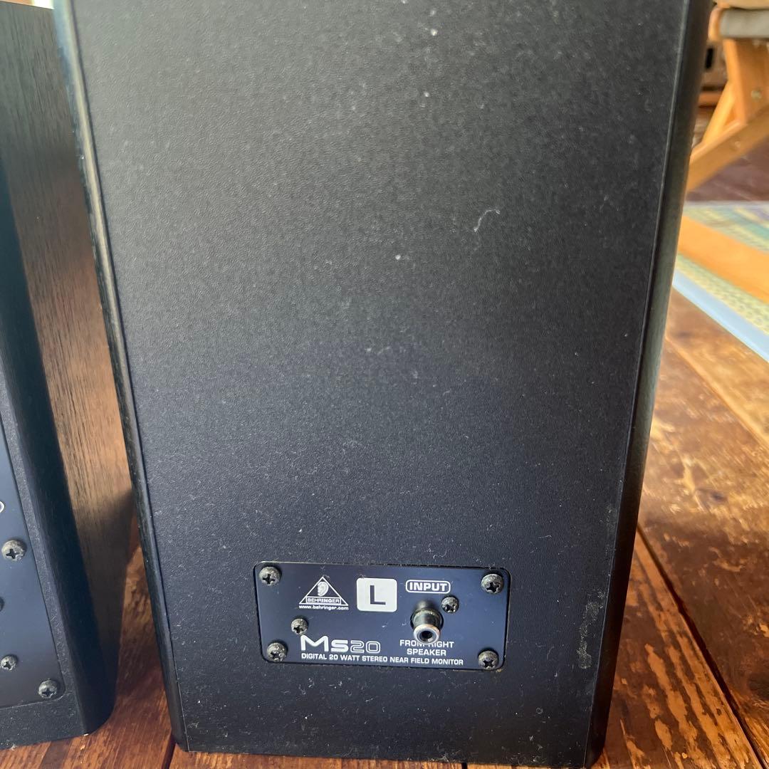 タイムセール：アンプ内蔵型　小型スピーカーBEHRINGER MS20