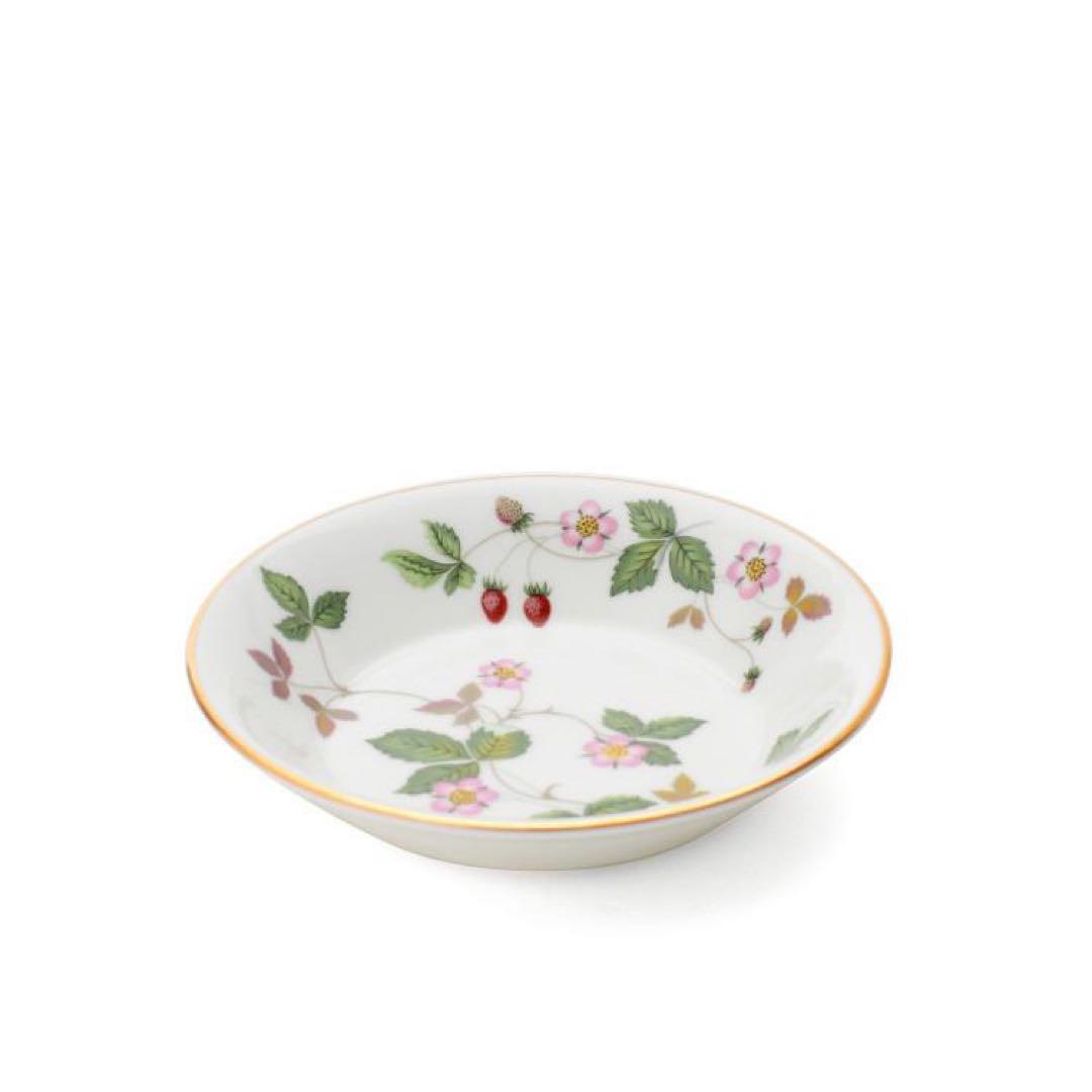 新品未使用ウェッジウッド ワイルドストロベリー フルーツソーサー 13cm