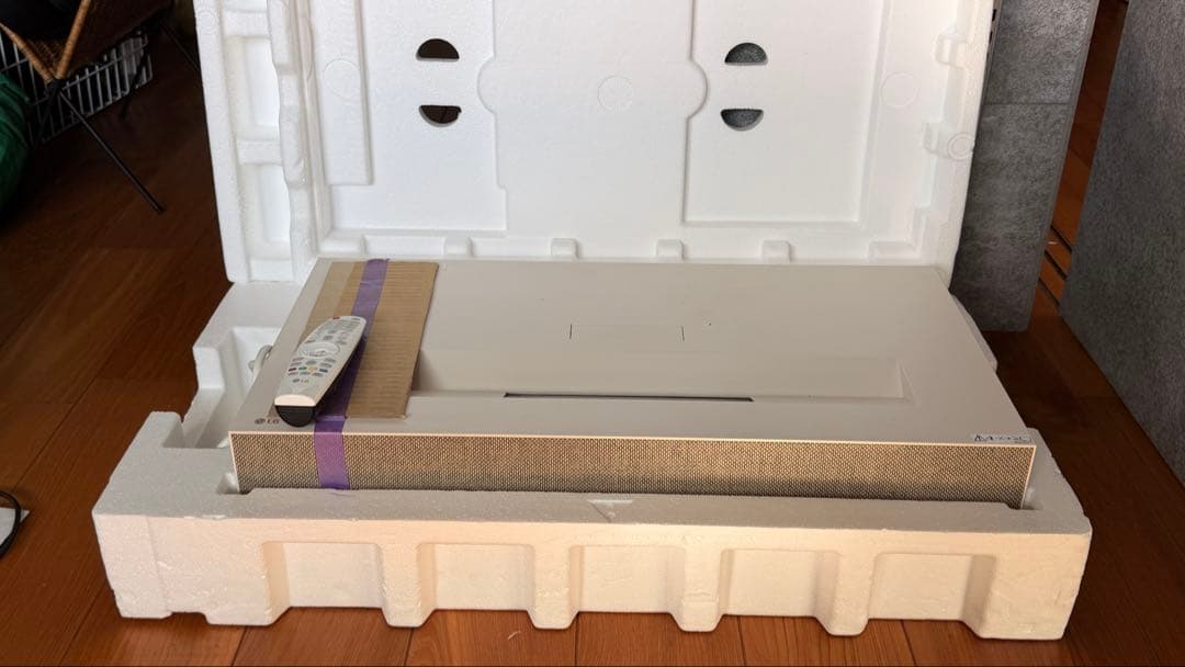 【未使用】LG 超短焦点4Kプロジェクター HU915QE 3700lm 最高峰