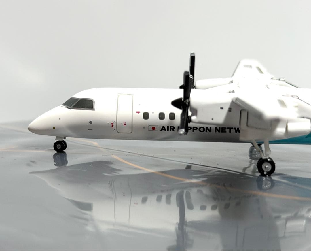 全日空商事 1/200 DHC-8-300 A-net TSUBAKIリバリー
