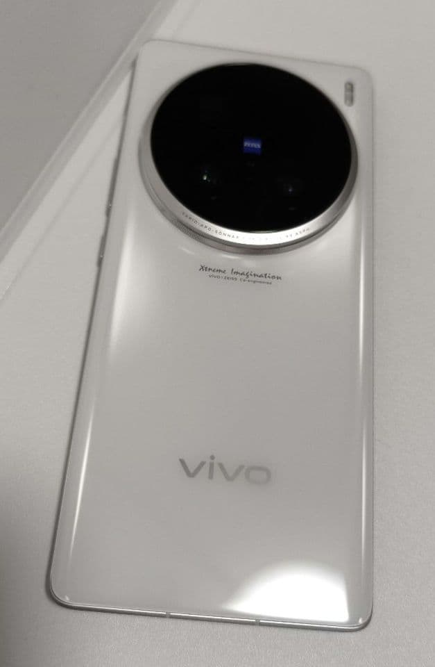 Vivo X100 Ultra ホワイト 12GB/256GB