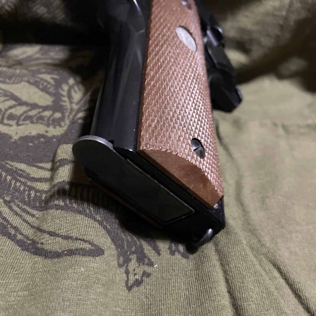 1911 ブラックモデルガン 　プラスチック製