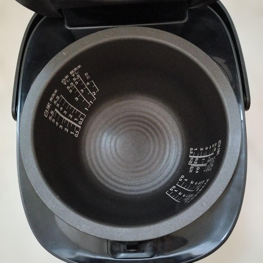 東芝TOSHIBA真空 IH炊飯器5.5合 RC-10VRV【ジャンク品】故障