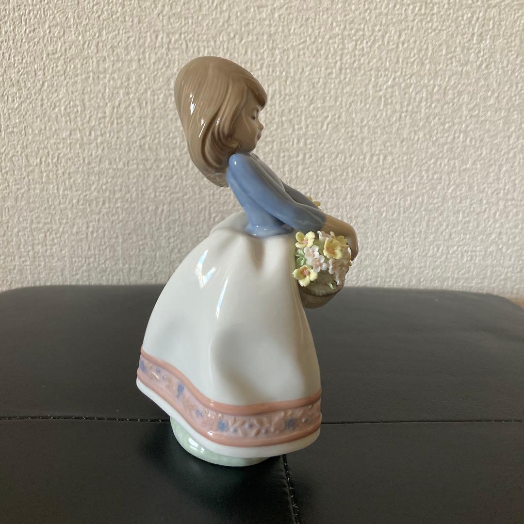 リヤドロ　人形　5月の花