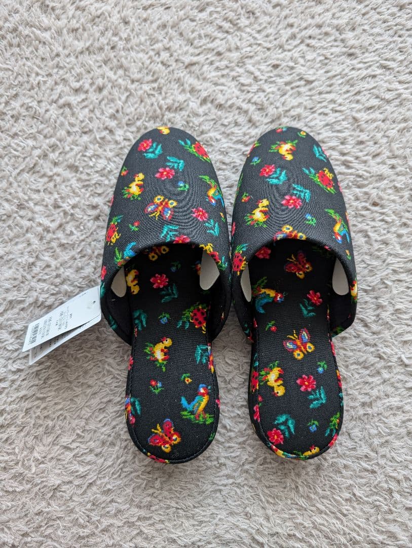 フェイラーハイジ柄　スリッパ、エプロン、バッグ