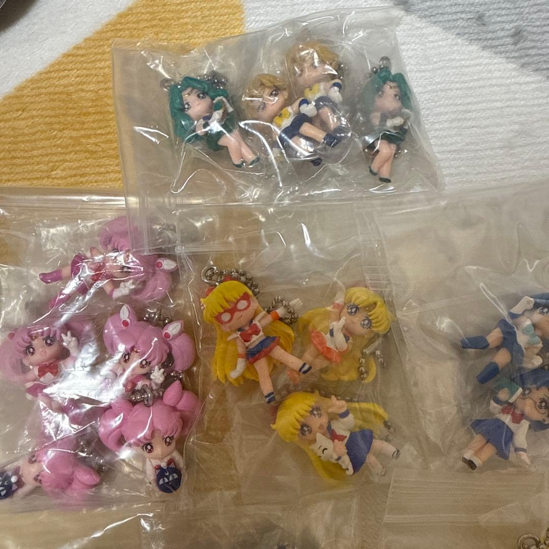 セーラームーン　スイング　フィギュア　ガチャ　キーホルダー