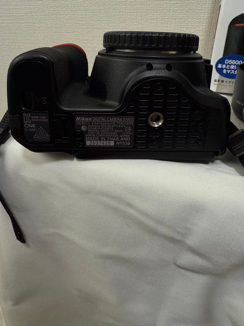 Nikon D5600 一眼レフ　ダブルズームキット