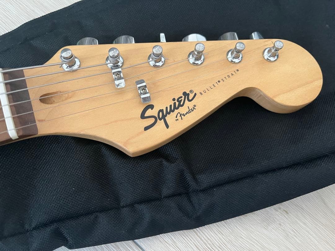Squier Bullet strat ブラック　ジャンクボディ美品・ケース付