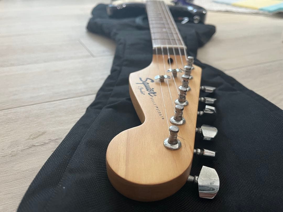 Squier Bullet strat ブラック　ジャンクボディ美品・ケース付