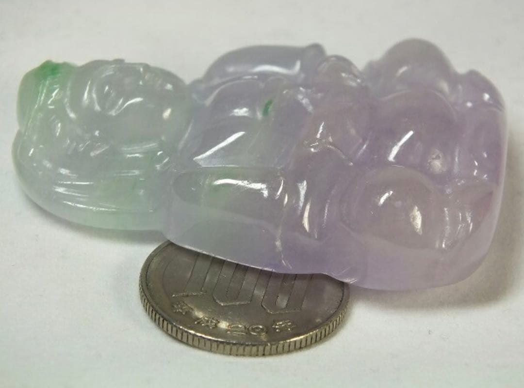 ミャンマーラベンダー翡翠「観音牌子」５６ｍｍ