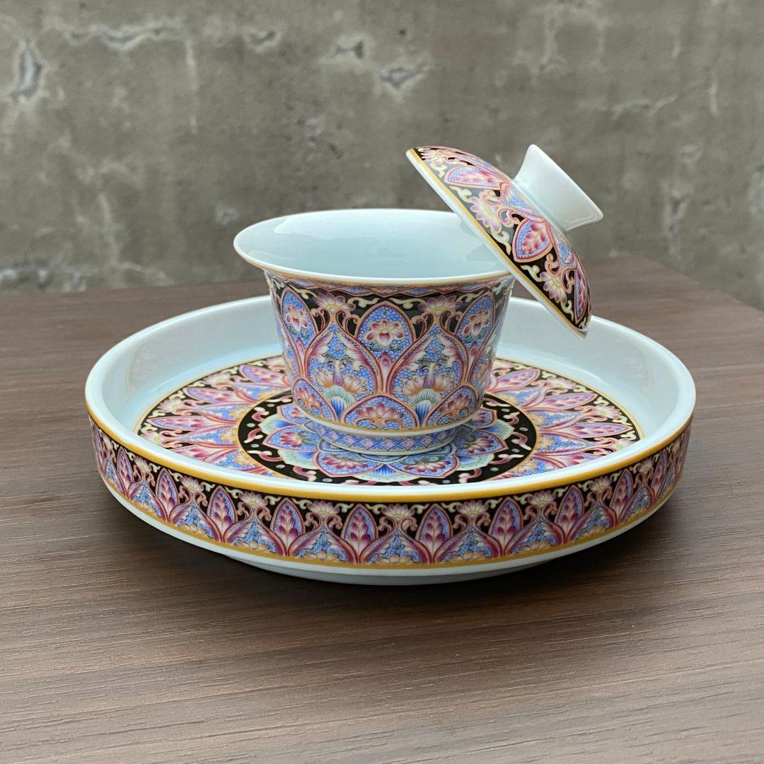 未使用品 景徳鎮琺瑯彩浄土蓮華馬蹄蓋碗 中国美術 湯呑み 茶器 茶杯 煎茶道具