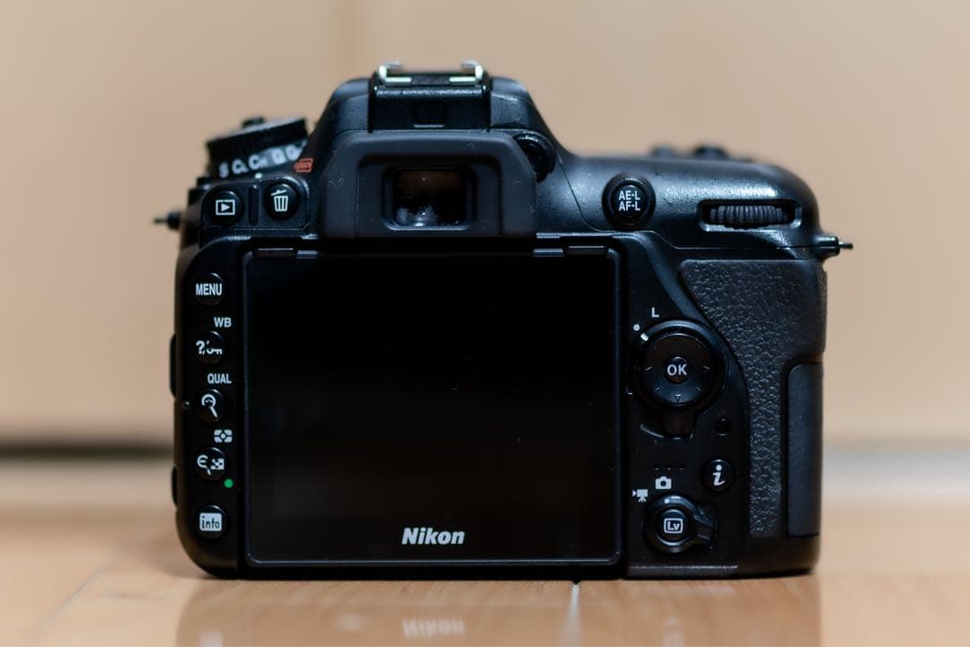 【週末限定値下げ】Nikon D7500 レンズキット 28-70mm f2.8