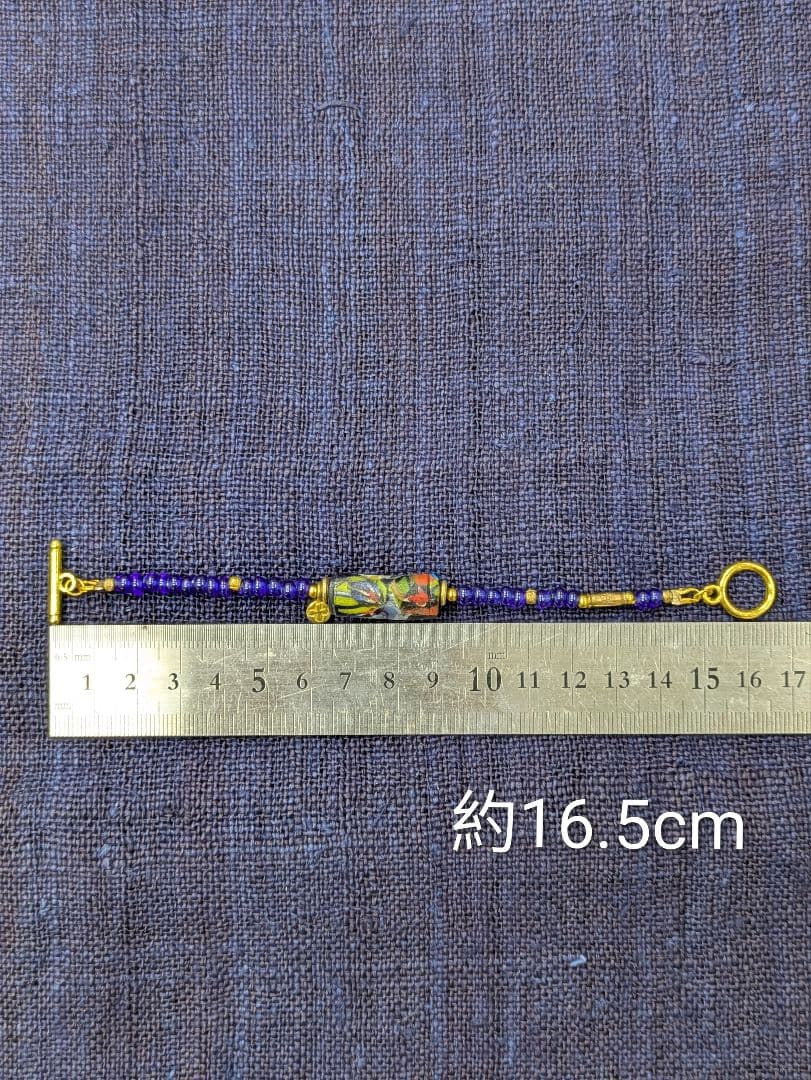 アンティークビーズとカレン族ブラス（真鍮） のブレスレットとピアス。